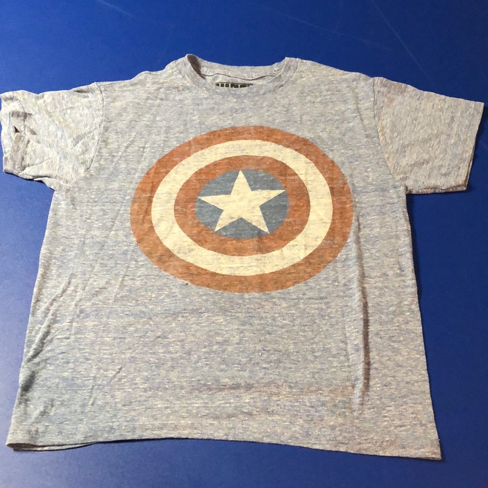Captain America t shirt
